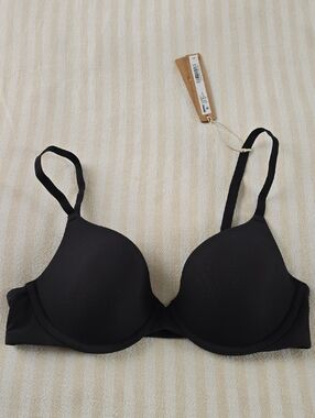 SKIMS Fits Everybody T-shirt Bra Size:32B Onyx